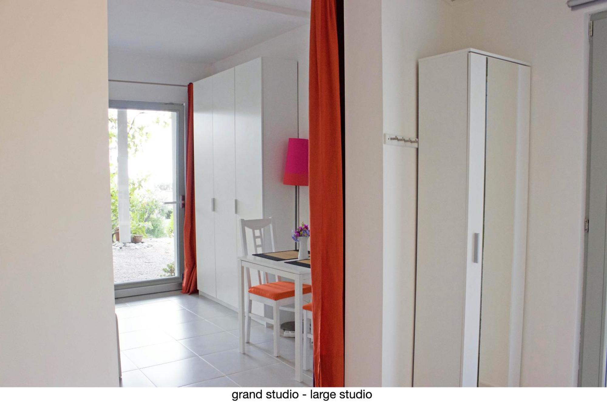 456 Chemin De La Pinede Lägenhet Menton Exteriör bild